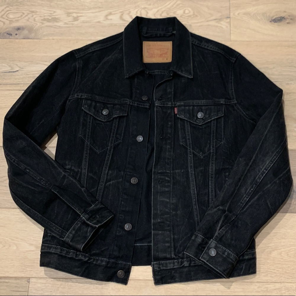 NWOT Levi’s Black Jean Jacket